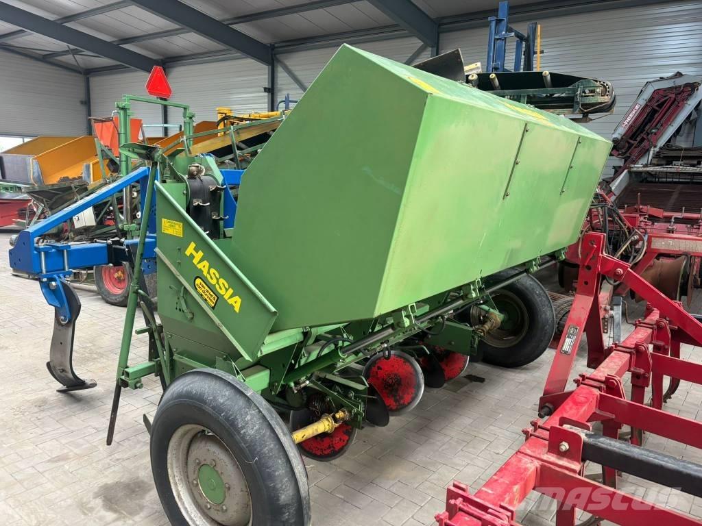 Hassia sazeč brambor Πατατοφυτευτής