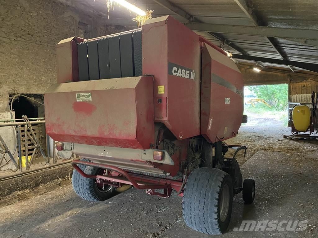 Case IH RBX 452 Πρέσες κυλινδρικών δεμάτων