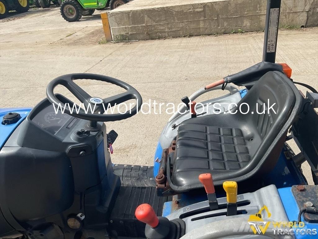 New Holland TC12 D Τρακτέρ