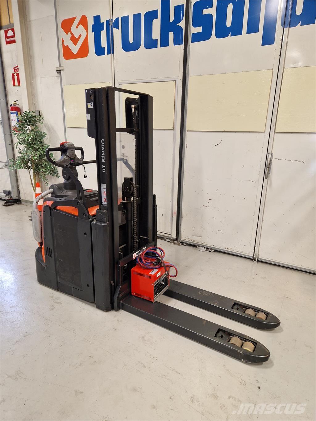 Toyota SPE200D Ηλεκτρικά παλετοφόρα με ιστό