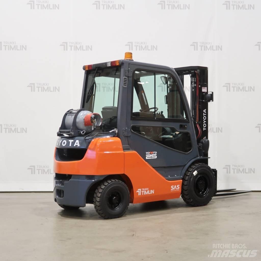 Toyota 02-8FGF25 Περονοφόρα ανυψωτικά κλαρκ με φυσικό αέριο LPG