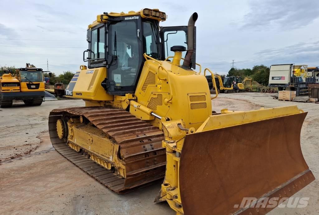 Komatsu D61PXI-24E0 Μπουλντόζες με ερπύστριες