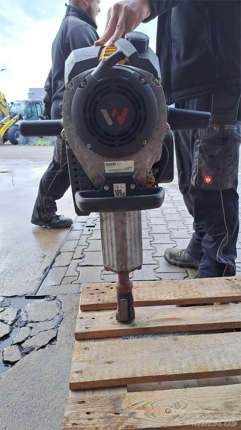 Wacker Neuson BH55 Κόπανοι