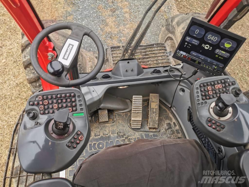 Komatsu 931 XC Θεριζοαλωνιστικές μηχανές