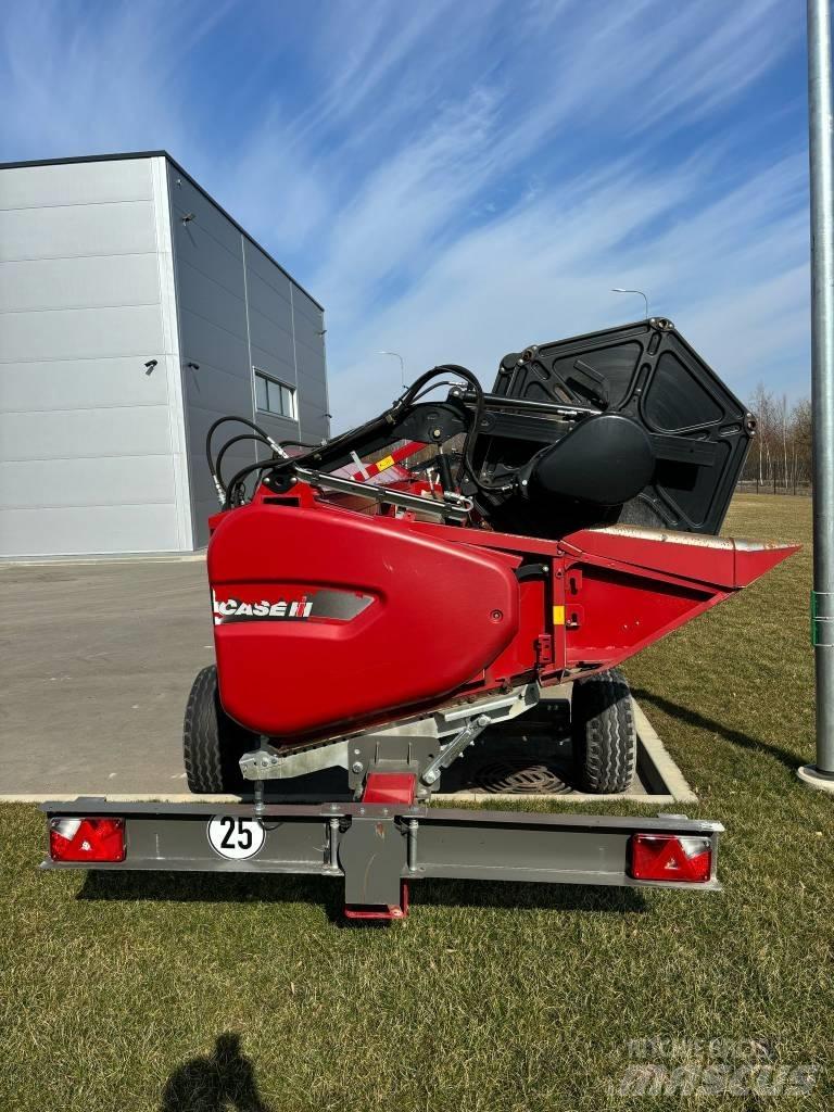 Case IH 8250 Θεριζοαλωνιστικές μηχανές