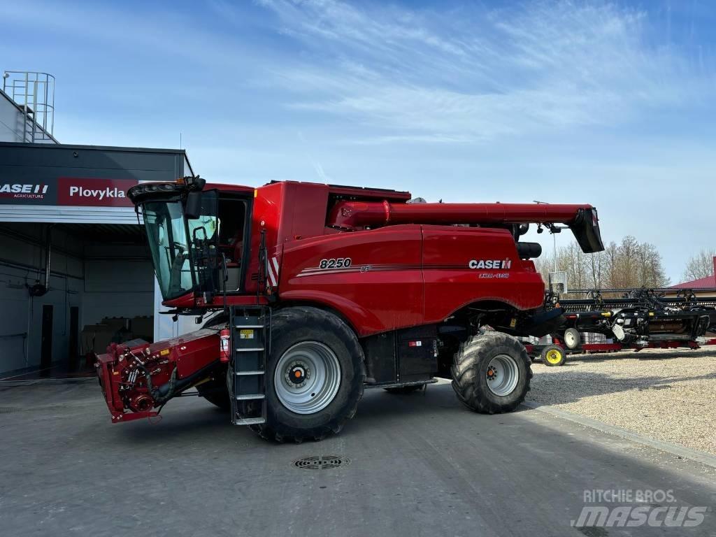Case IH 8250 Θεριζοαλωνιστικές μηχανές