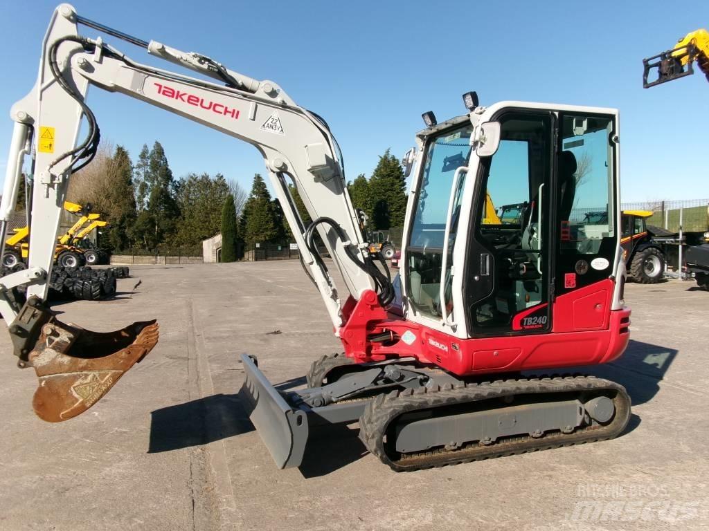 Takeuchi TB 240 Εκσκαφάκι (διαβολάκι) < 7t