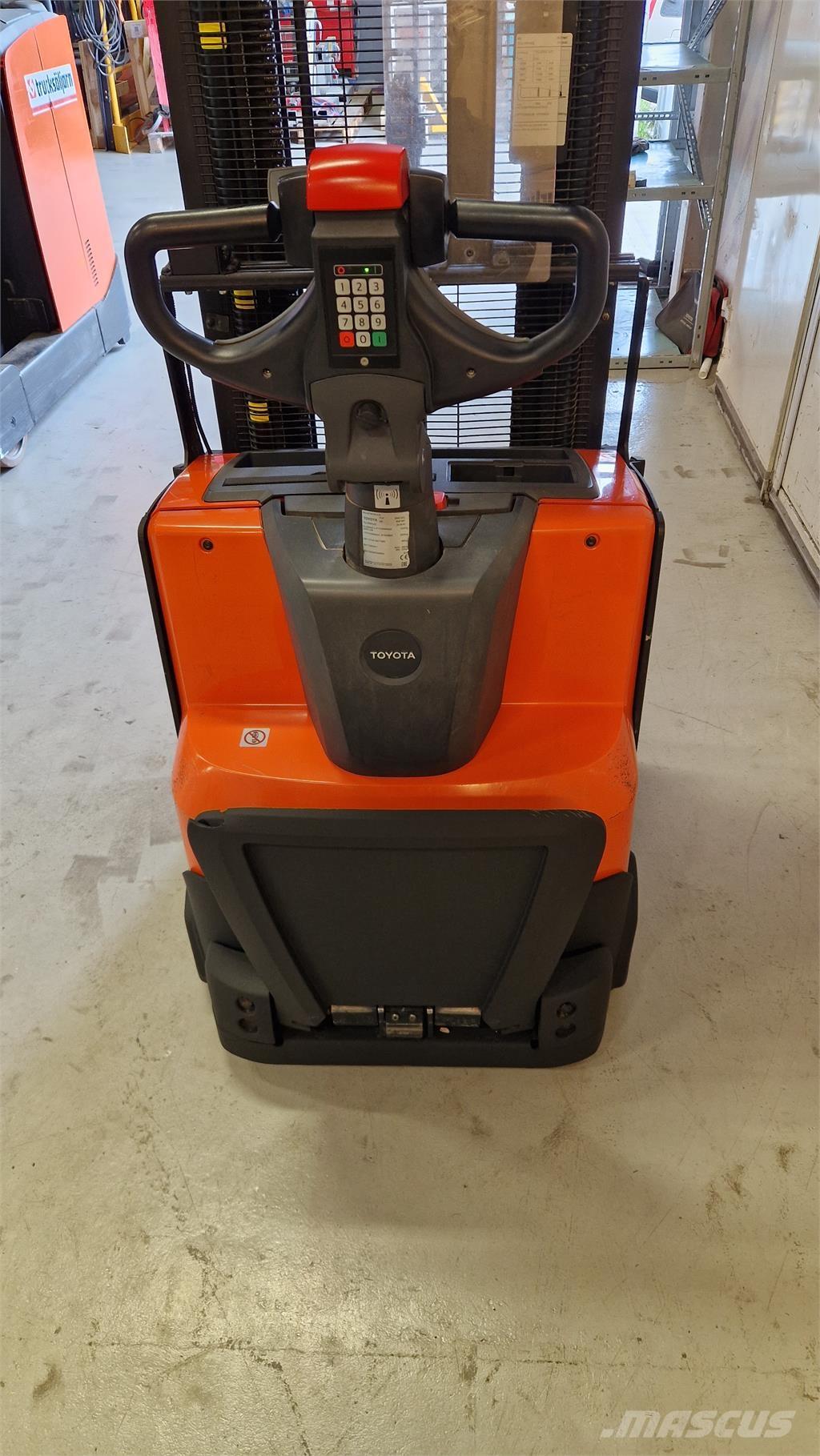 Toyota SWE140L Ηλεκτρικά παλετοφόρα με ιστό