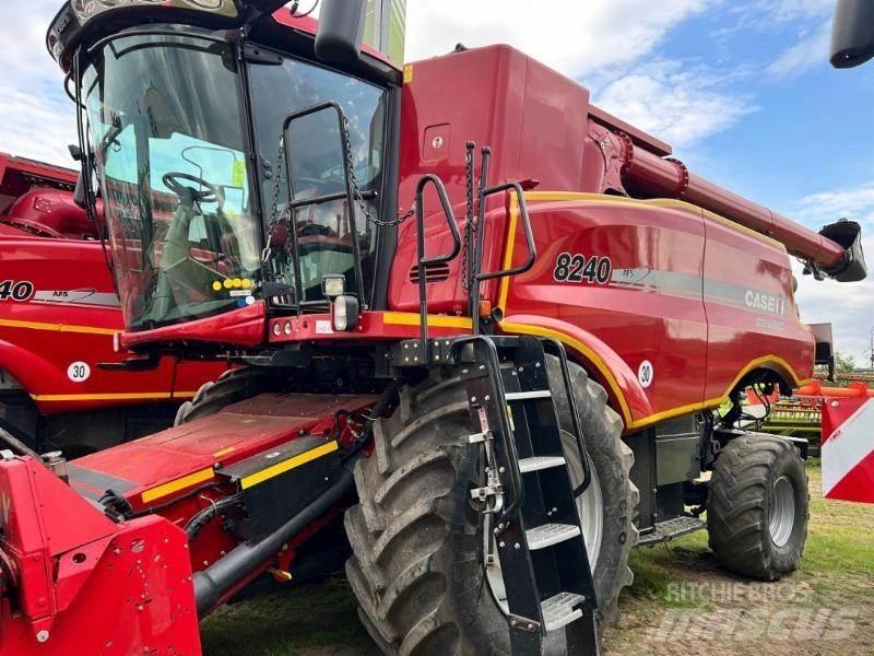 Case IH 8240 Θεριζοαλωνιστικές μηχανές