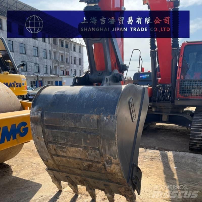 Doosan DX 225 Εκσκαφείς με ερπύστριες