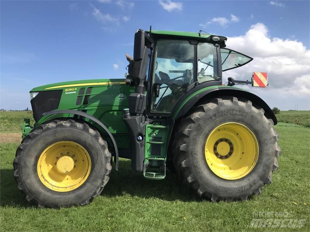 John Deere 6250R Τρακτέρ