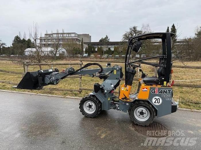 GiANT G1100 Φορτωτές με λάστιχα (Τροχοφόροι)
