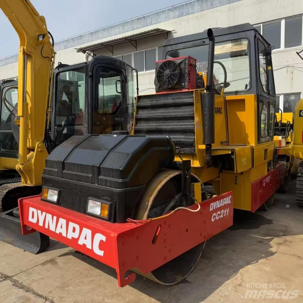 Dynapac CC 211 Οδοστρωτήρες διπλού κυλίνδρου