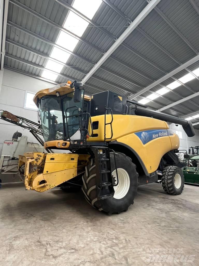 New Holland CR 9080 Θεριζοαλωνιστικές μηχανές