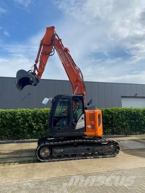 Hitachi ZX 135 US-6 Εκσκαφείς με ερπύστριες