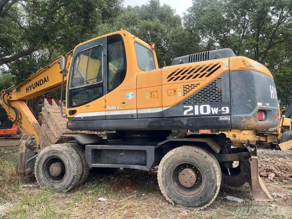 Hyundai R210W-9 Εκσκαφείς με τροχούς - λάστιχα