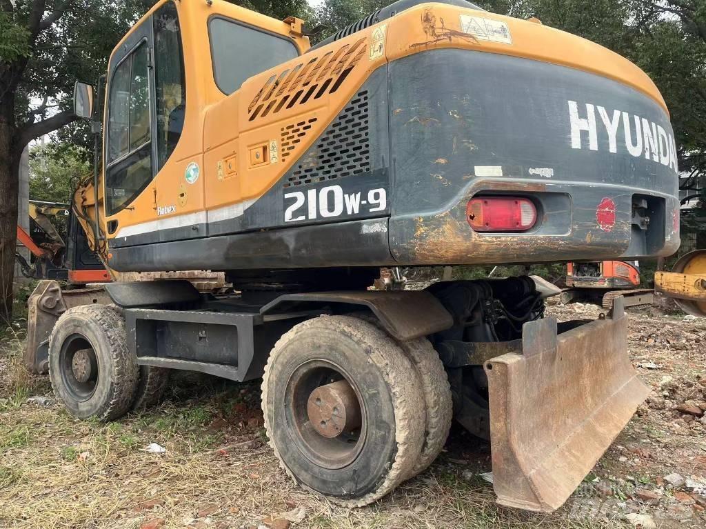 Hyundai R210W-9 Εκσκαφείς με τροχούς - λάστιχα