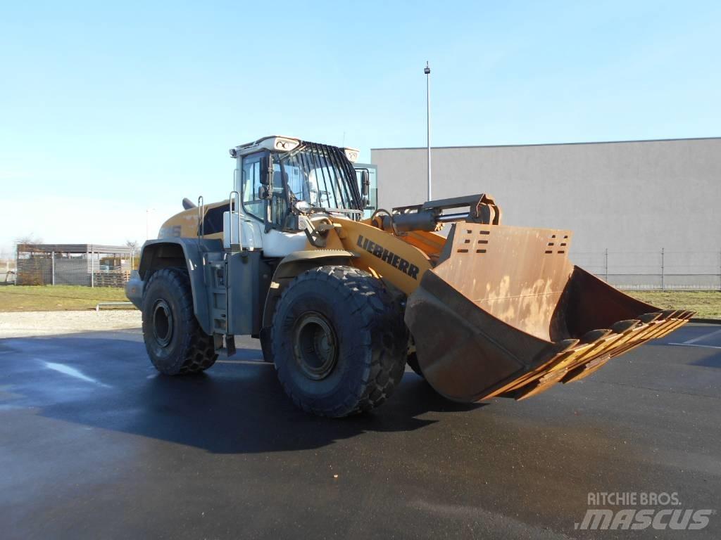 Liebherr L 586 Φορτωτές με λάστιχα (Τροχοφόροι)