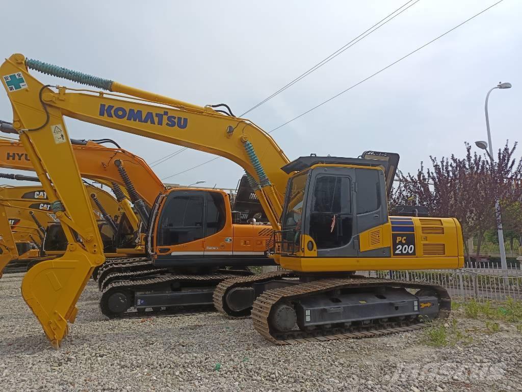 Komatsu PC 200 Εκσκαφείς με ερπύστριες