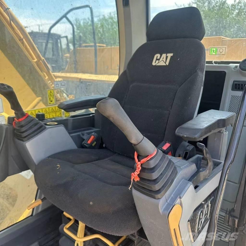 CAT 330 Εκσκαφείς με ερπύστριες