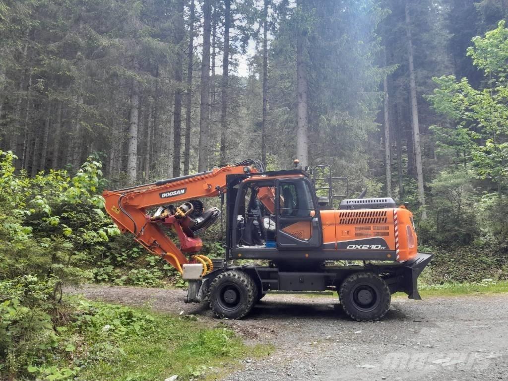 Doosan DX 210 W Εκσκαφείς