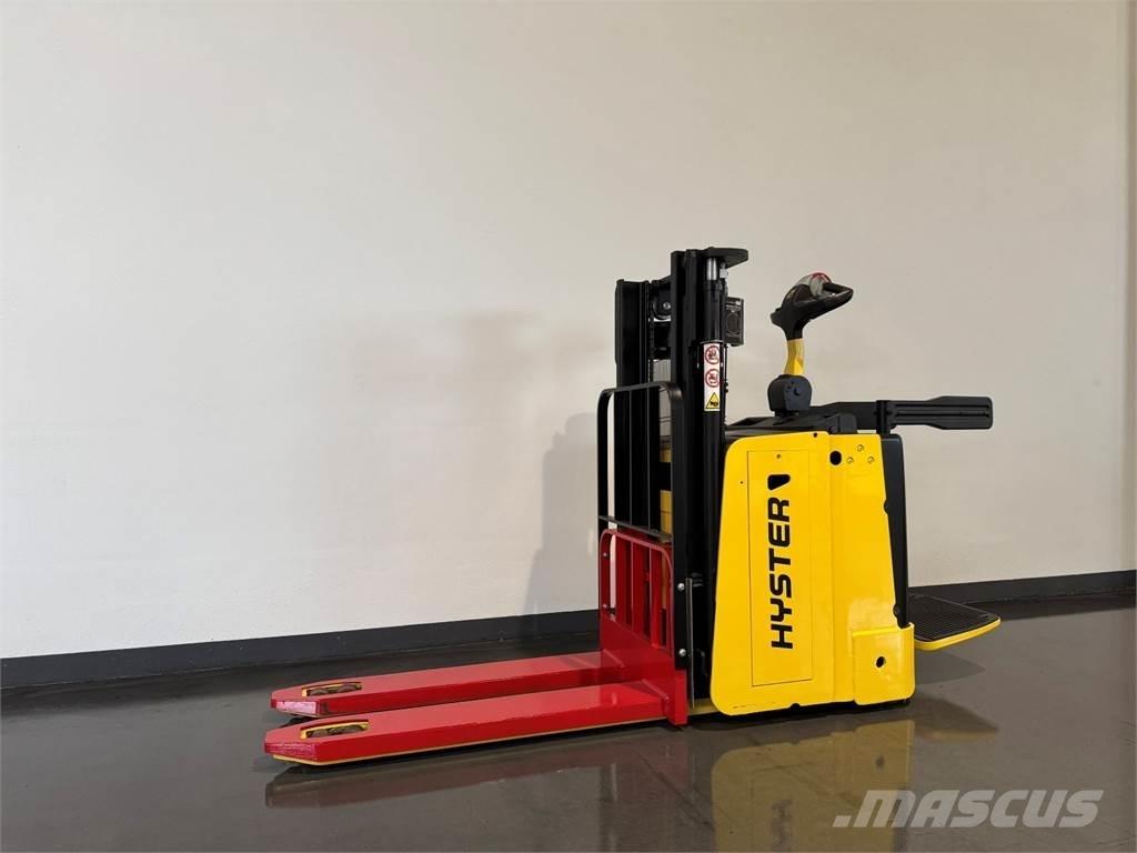 Hyster P2.0SD Παλετοφόρα πεζού χειριστή με ιστό