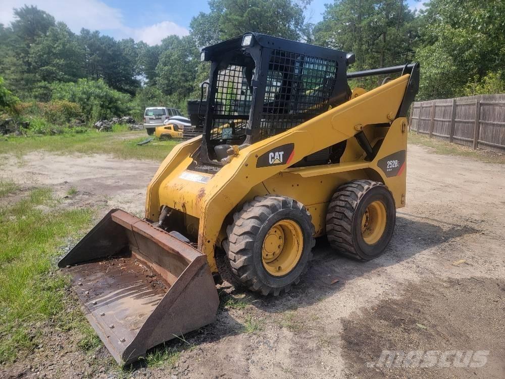CAT 252 B 3 Φορτωτάκια