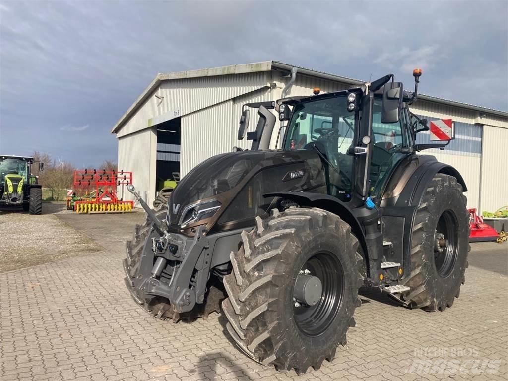 Valtra Q245 Τρακτέρ