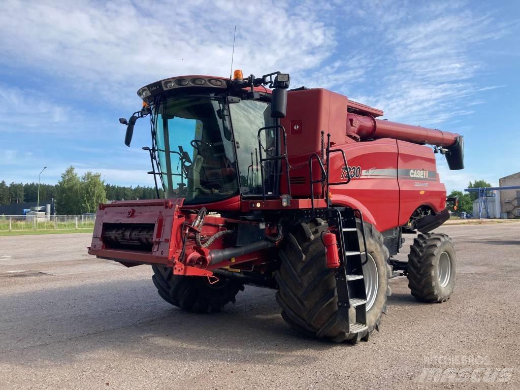 Case IH 7230 Θεριζοαλωνιστικές μηχανές