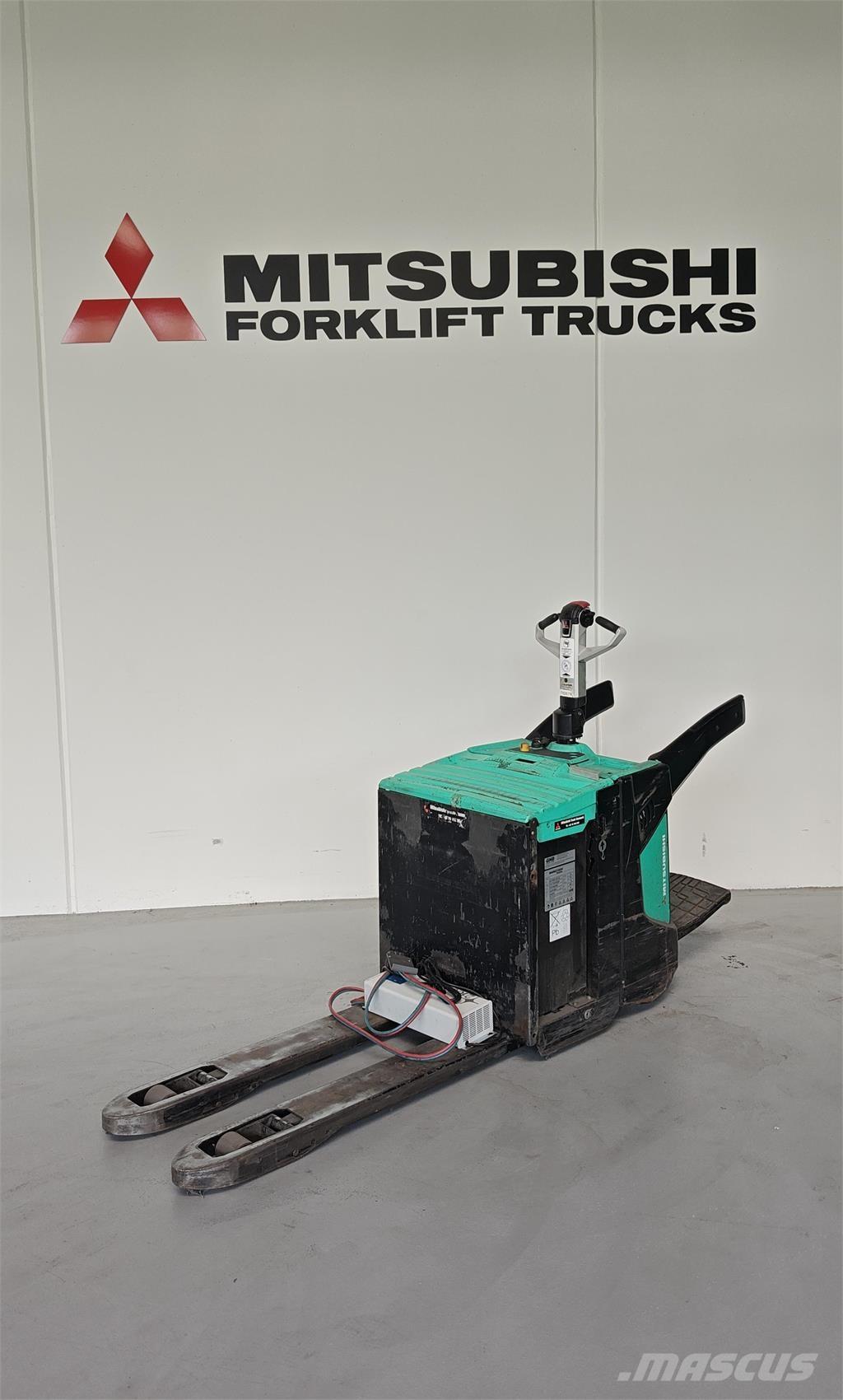 Mitsubishi PBV20N2 Φορτηγά με πλατφόρμα