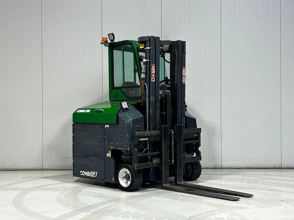 Combilift CBE2500 Ανυψωτικά στενών δρόμων 4 κατευθύνσεων