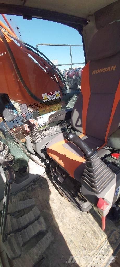 Doosan DX 300 LC Εκσκαφείς με ερπύστριες