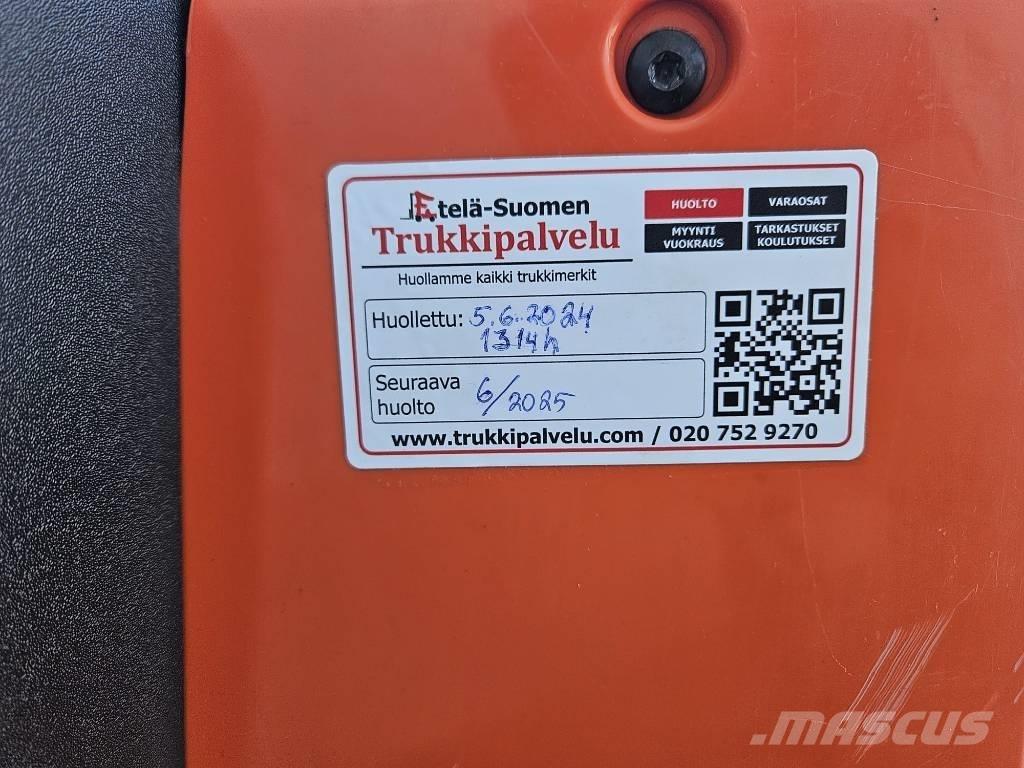 Toyota LWE 200 (myyty) Χειροκίνητο περονοφόρο ανυψωτικό με πλατφόρμα