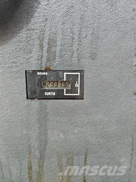 Hyundai Robex 300 LC Εκσκαφείς με ερπύστριες