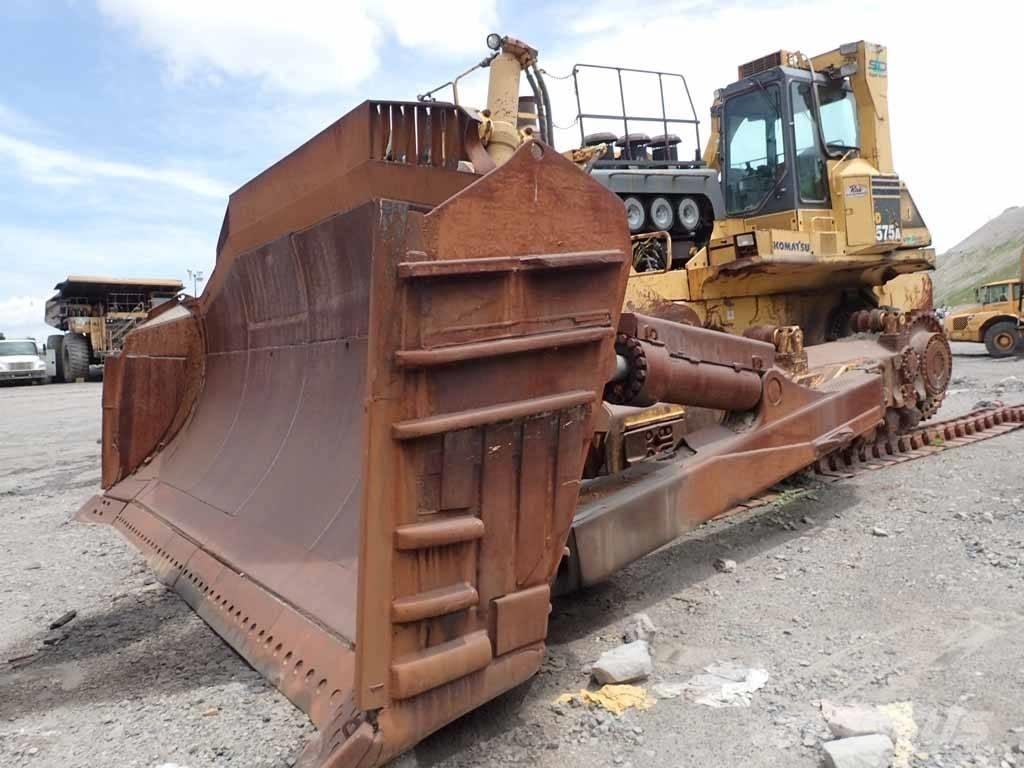 Komatsu D 575 A-3 Μπουλντόζες με ερπύστριες