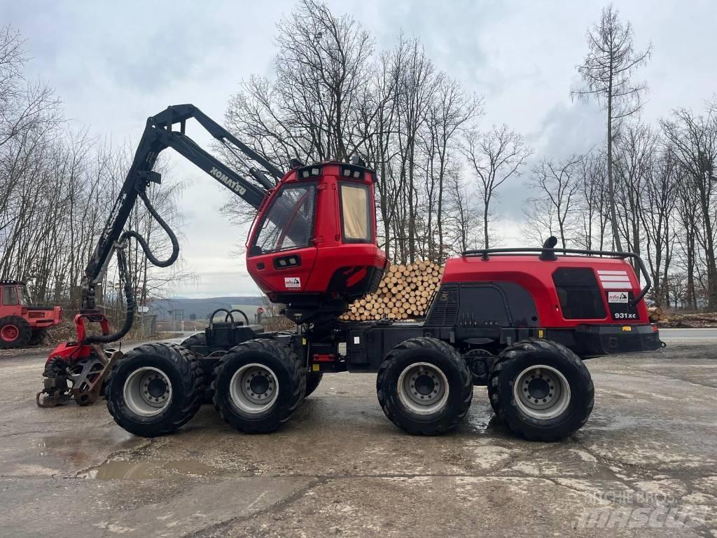 Komatsu 931 XC Θεριζοαλωνιστικές μηχανές