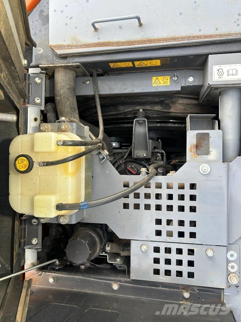 Hitachi ZX 135 US-6 Εκσκαφείς με ερπύστριες