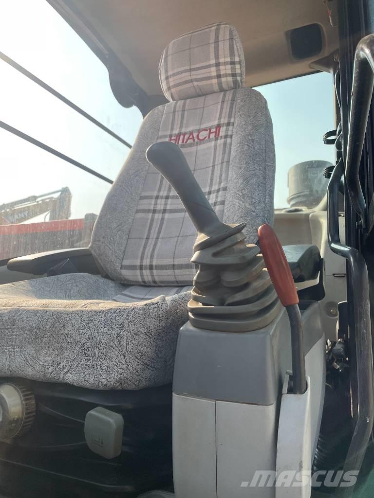 Hitachi ZX 130 Εκσκαφείς με ερπύστριες