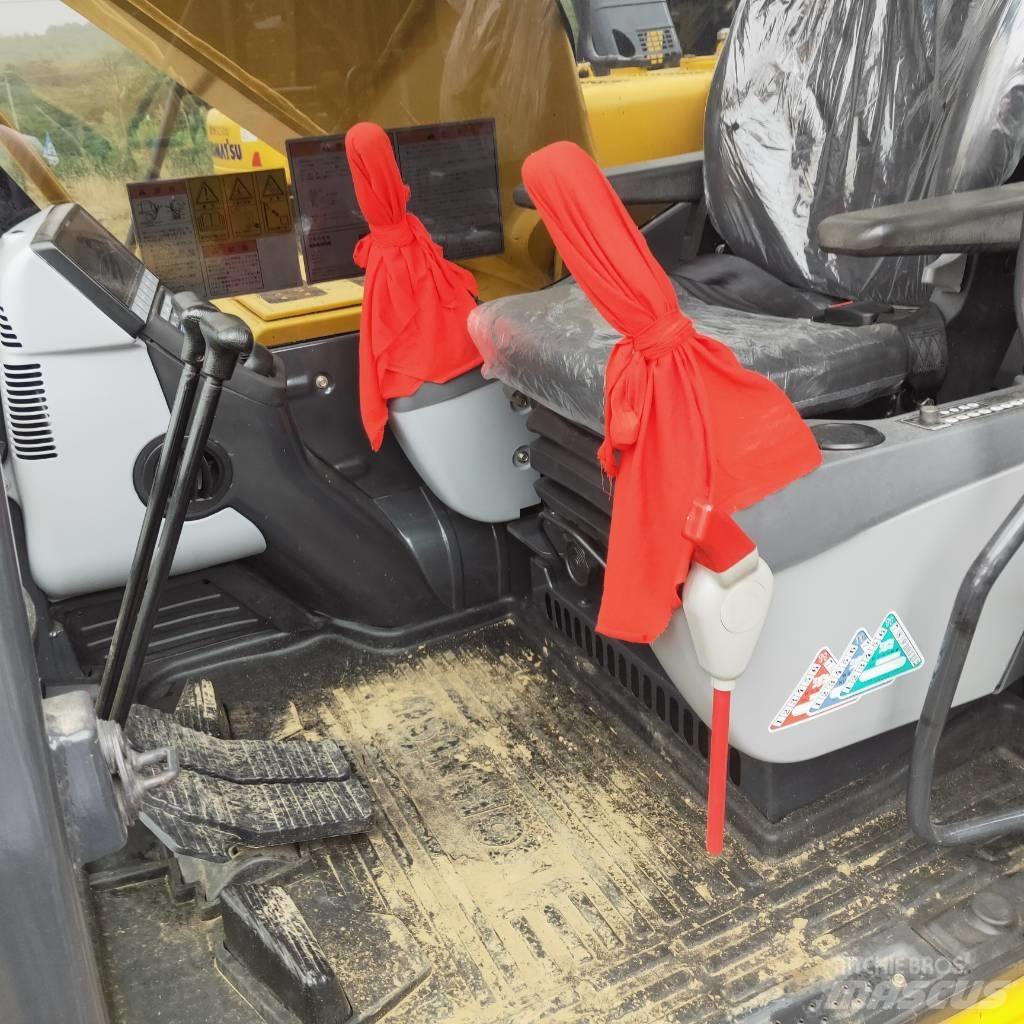Komatsu PC200-8 Εκσκαφείς με ερπύστριες