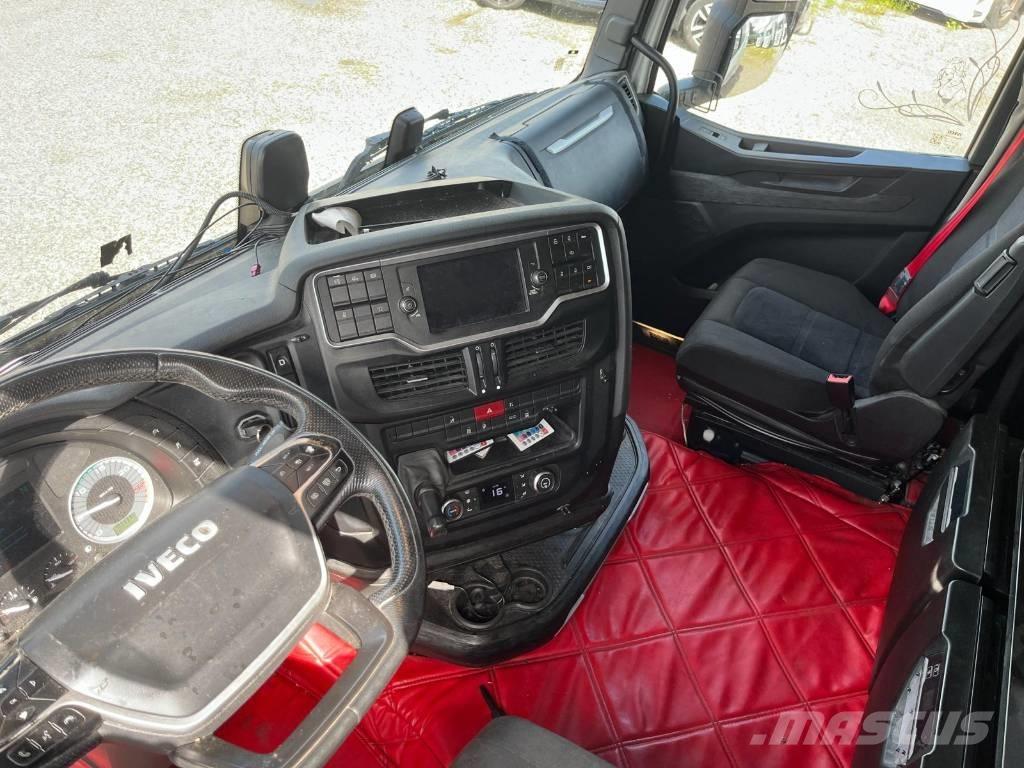 Iveco S-Way 570 Τράκτορες