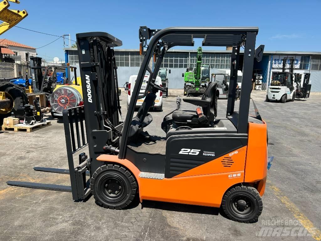 Doosan B 25 NS Ηλεκτρικά περονοφόρα ανυψωτικά κλαρκ
