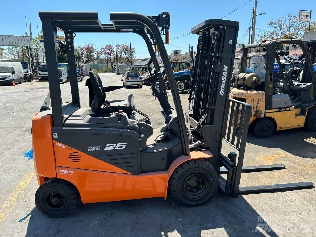 Doosan B 25 NS Ηλεκτρικά περονοφόρα ανυψωτικά κλαρκ
