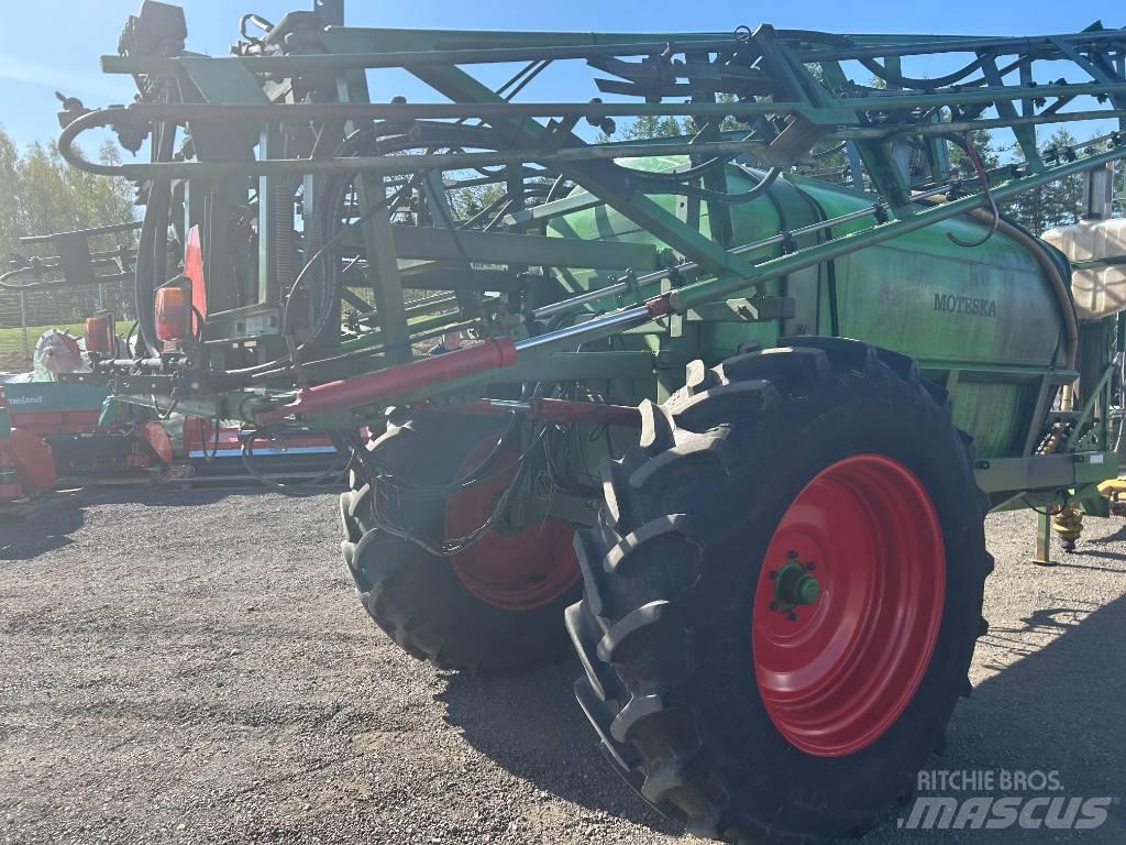 Moteska M2500 Ρυμουλκούμενα ψεκαστικά