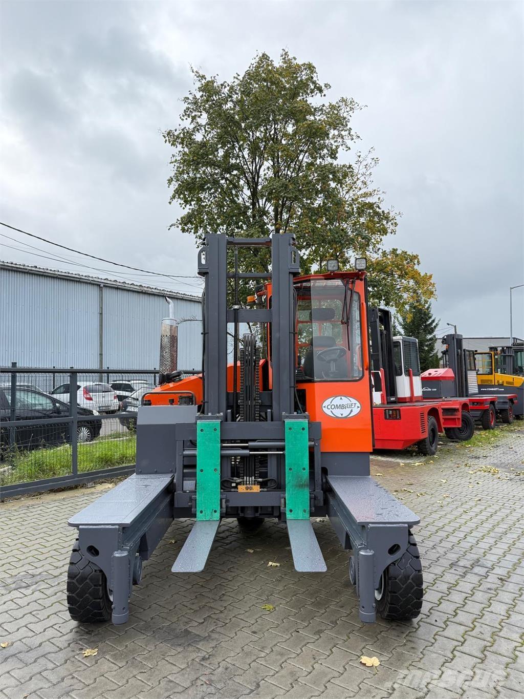 Combilift C5000 XL Ανυψωτικά στενών δρόμων 4 κατευθύνσεων