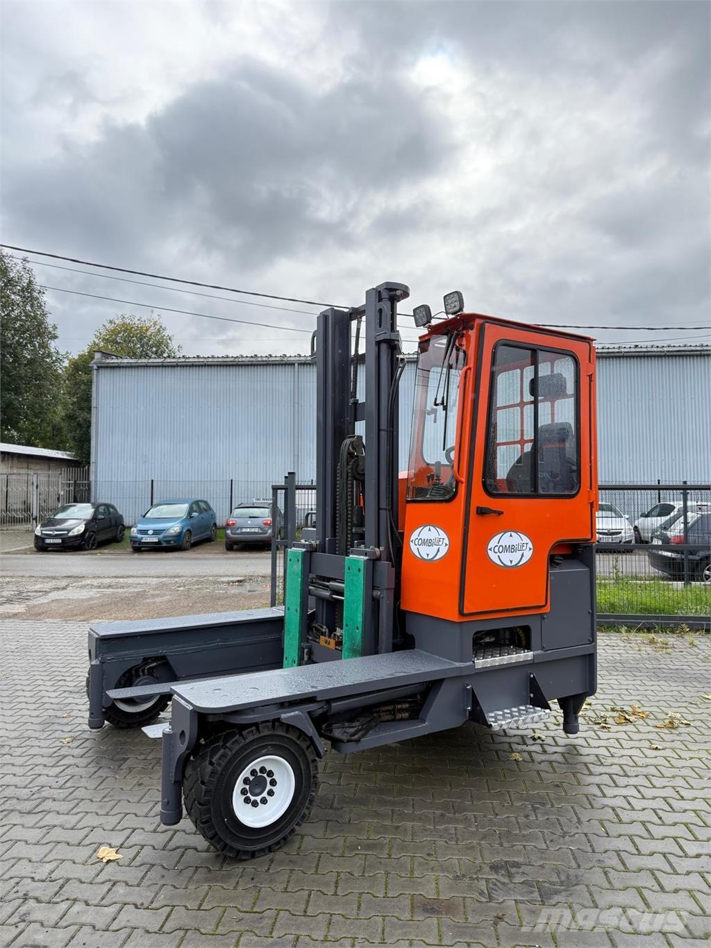 Combilift C5000 XL Ανυψωτικά στενών δρόμων 4 κατευθύνσεων