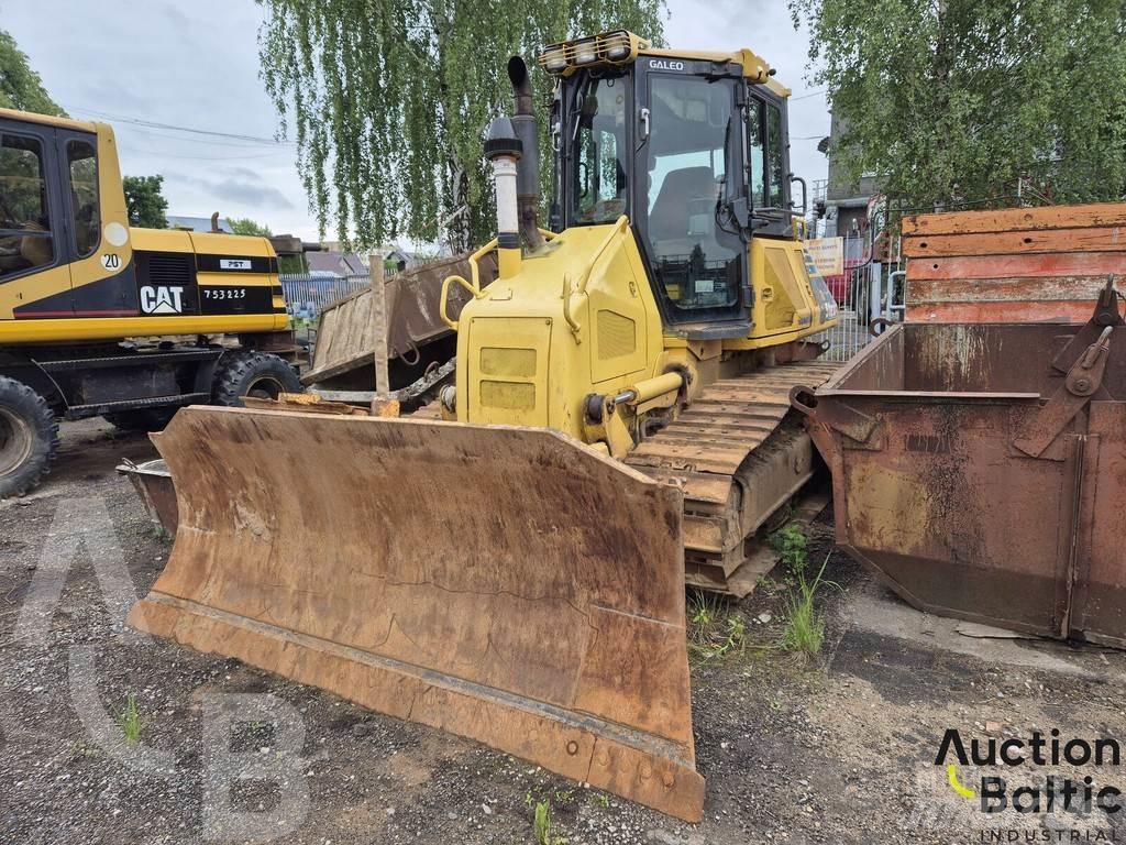 Komatsu D51EX-22 Μπουλντόζες με ερπύστριες