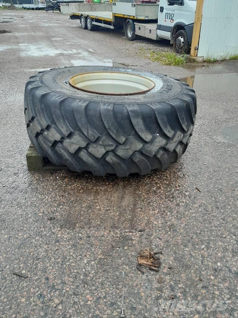 BKT 650/60R30,5 Hjul Ελαστικά και ζάντες
