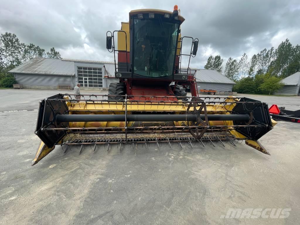 New Holland L520 Θεριζοαλωνιστικές μηχανές