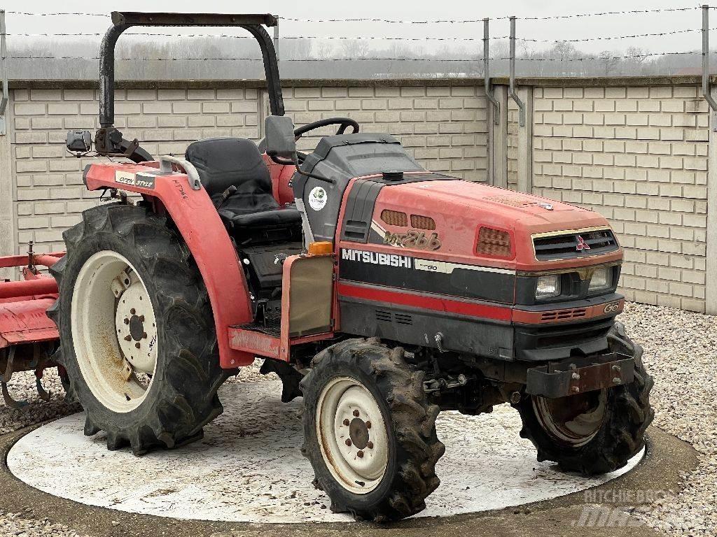 Mitsubishi MT266 Τρακτέρ