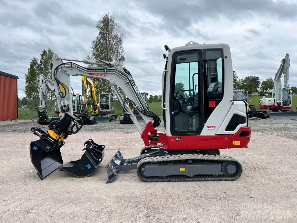 Takeuchi TB225 Εκσκαφάκι (διαβολάκι) < 7t